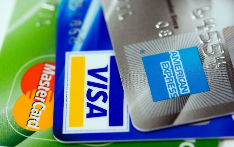 qual melhor cartao de credito visa infinite ou mastercard black