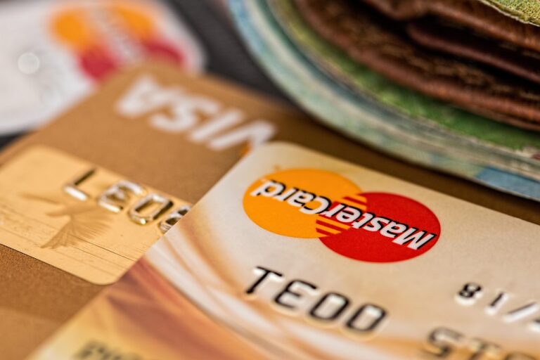 What Does An American Express Gold Card Look Like