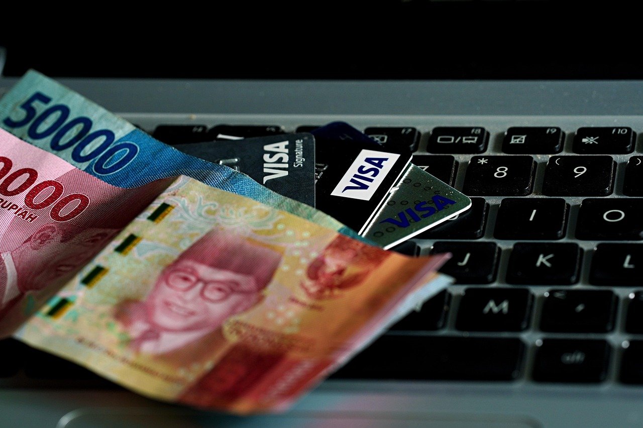 How To Track The Shipment Of A Wells Fargo Credit Card?
